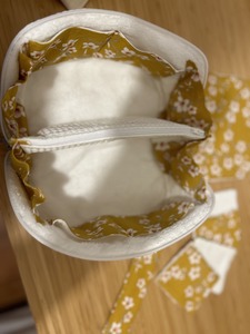 intérieur trousse de toilette carrée