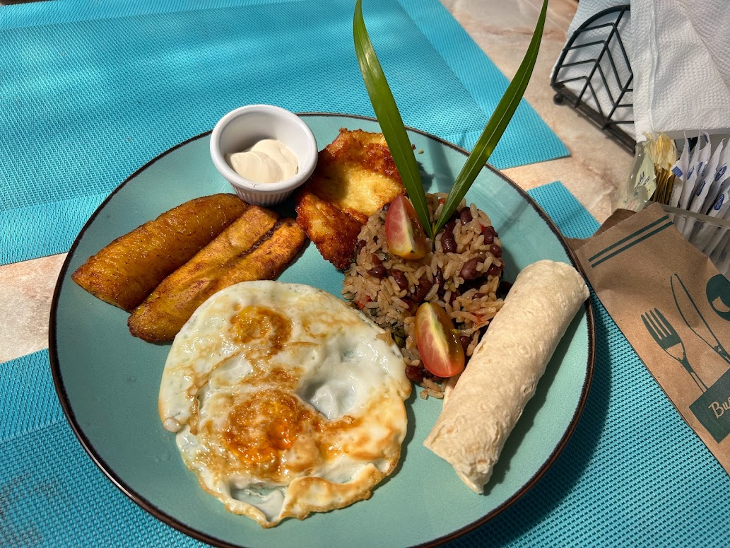 petit dejeuner hotel yaco